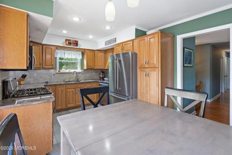 10 Cove Court Howell NJ 07731