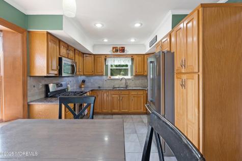 10 Cove Court Howell NJ 07731