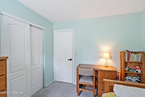 10 Cove Court Howell NJ 07731