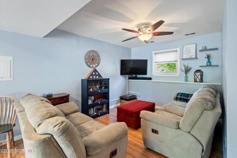 10 Cove Court Howell NJ 07731