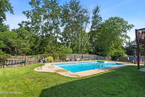 10 Cove Court Howell NJ 07731