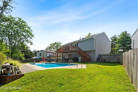 10 Cove Court Howell NJ 07731