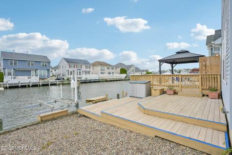 18 Peaksail Drive Bayville NJ 08721