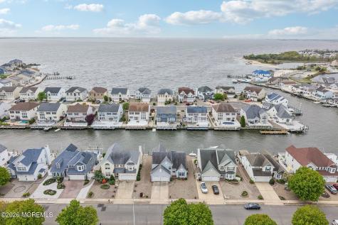 18 Peaksail Drive Bayville NJ 08721