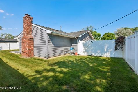210 Deerfield Lane Aberdeen NJ 07747