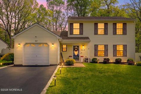 82 Mariners Cove Freehold NJ 07728