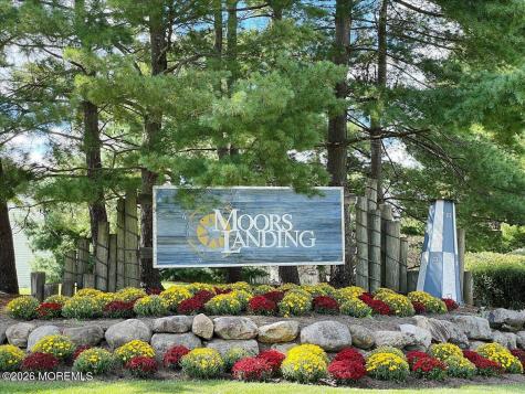 82 Mariners Cove Freehold NJ 07728