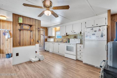 29 Cathy Court Jackson NJ 08527