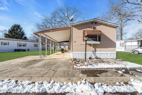 29 Cathy Court Jackson NJ 08527