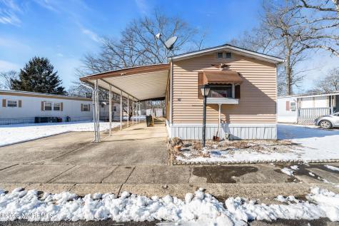 29 Cathy Court Jackson NJ 08527