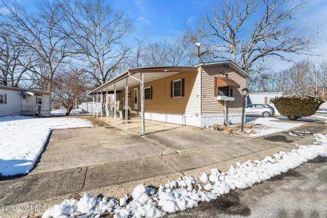 29 Cathy Court Jackson NJ 08527