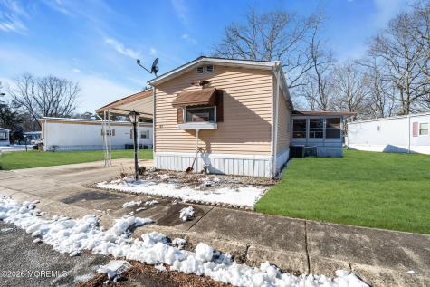 29 Cathy Court Jackson NJ 08527
