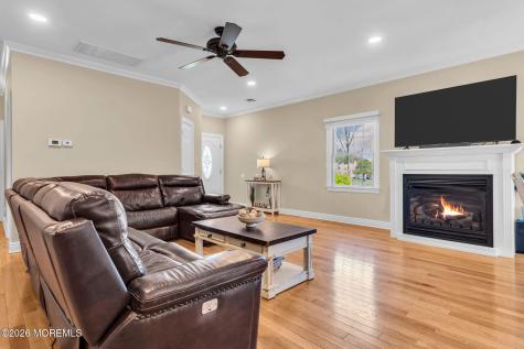 90 Saint Peters Place Keyport NJ 07735