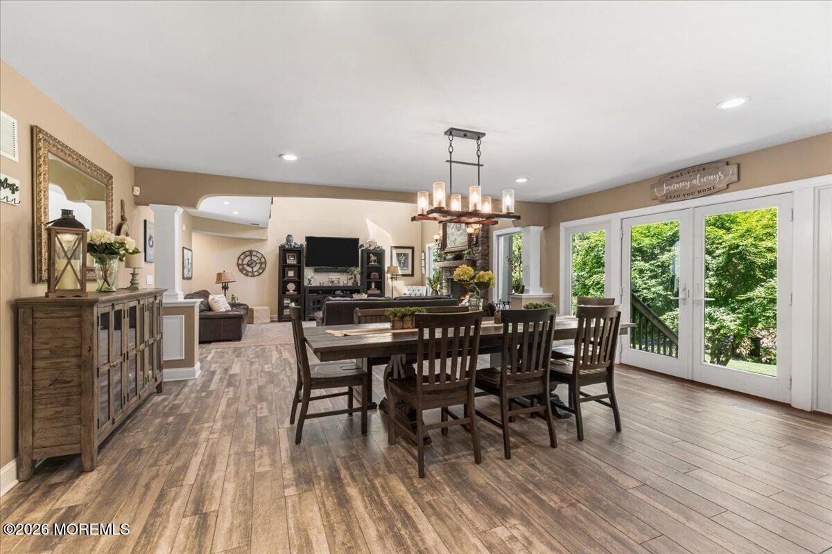 2 Richards Way Holmdel NJ 07733