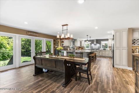 2 Richards Way Holmdel NJ 07733