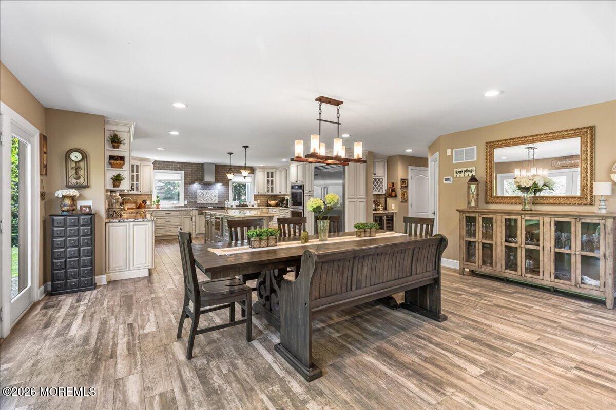 2 Richards Way Holmdel NJ 07733