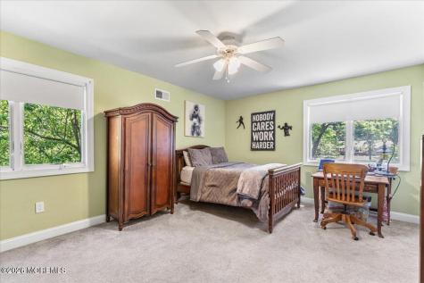 2 Richards Way Holmdel NJ 07733