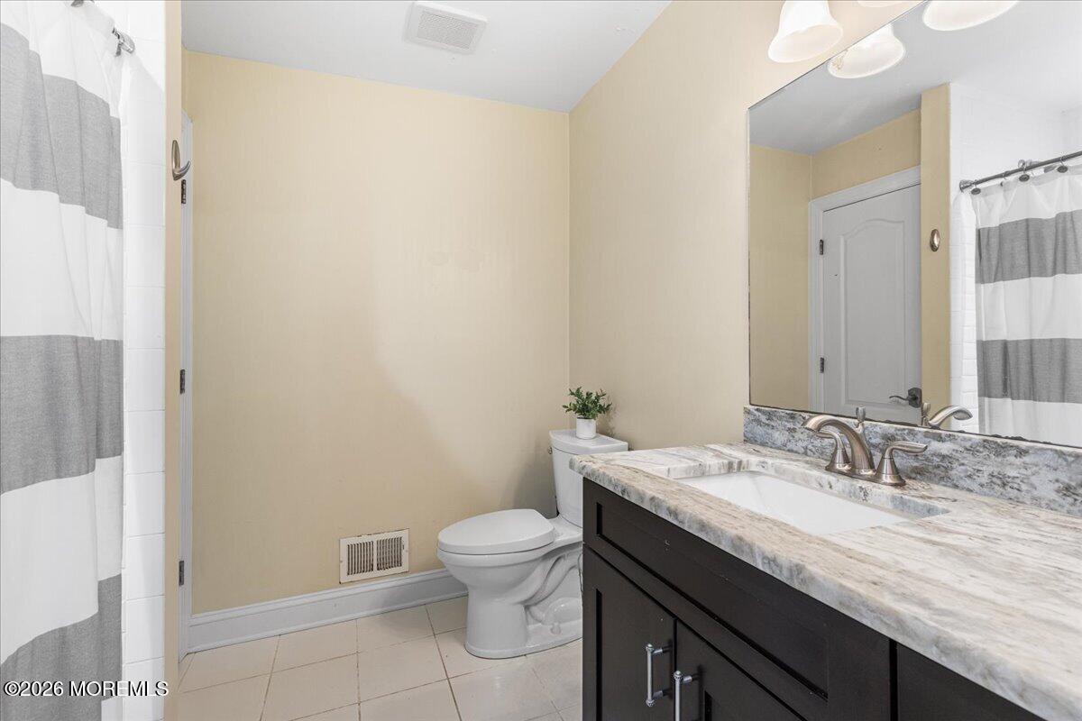2 Richards Way Holmdel NJ 07733
