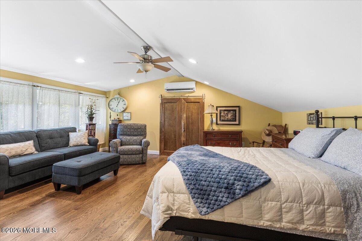 2 Richards Way Holmdel NJ 07733