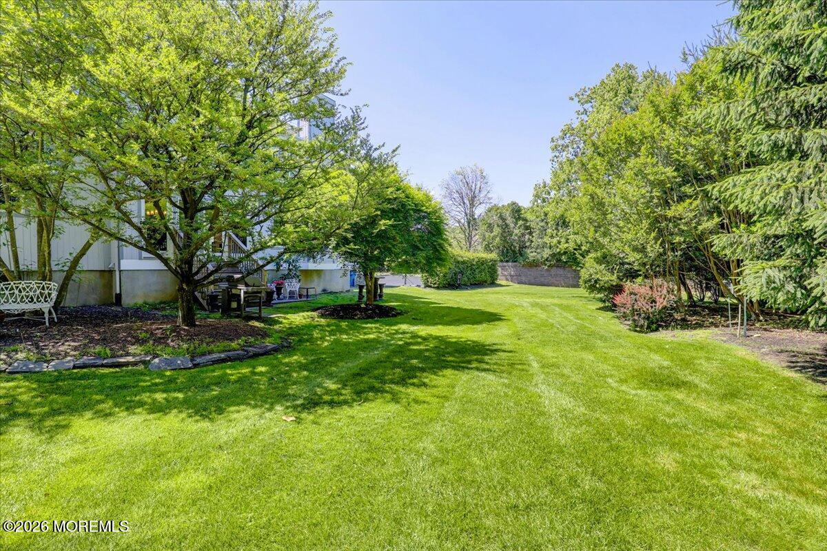 2 Richards Way Holmdel NJ 07733
