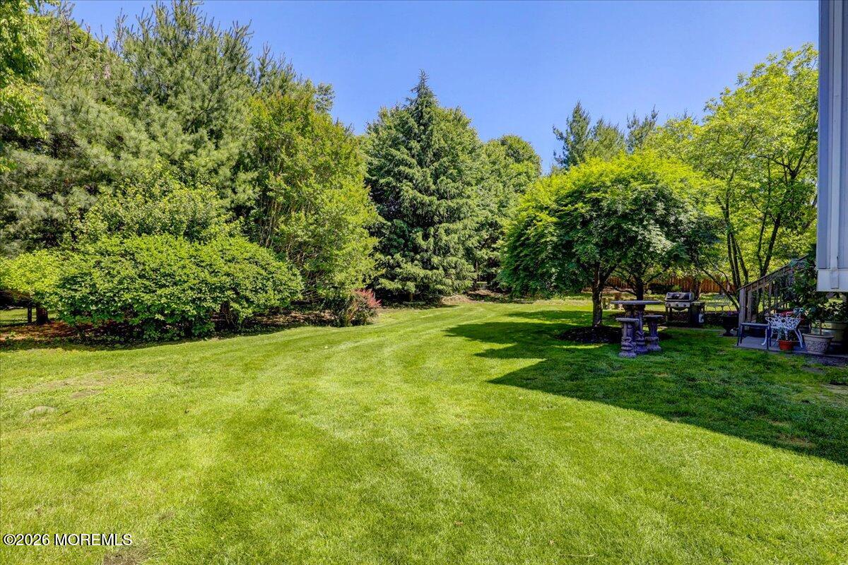 2 Richards Way Holmdel NJ 07733