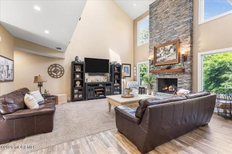 2 Richards Way Holmdel NJ 07733