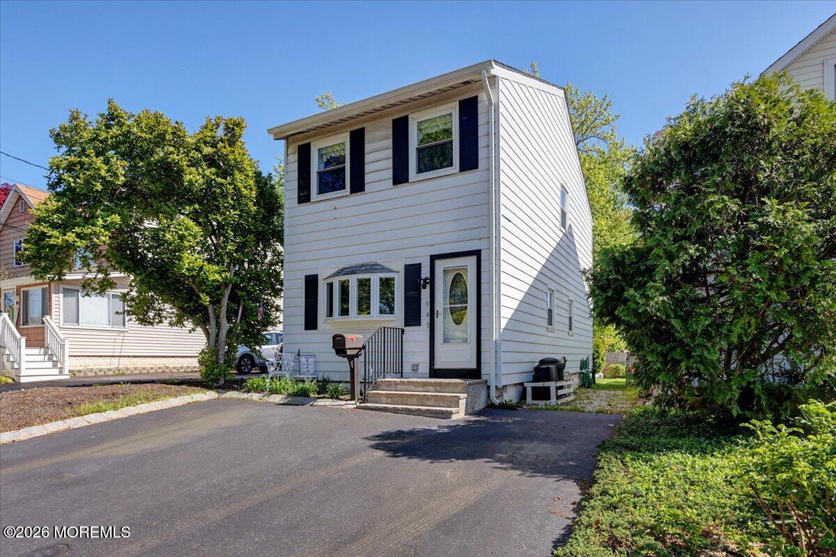 945 N Concourse Keyport NJ 07735