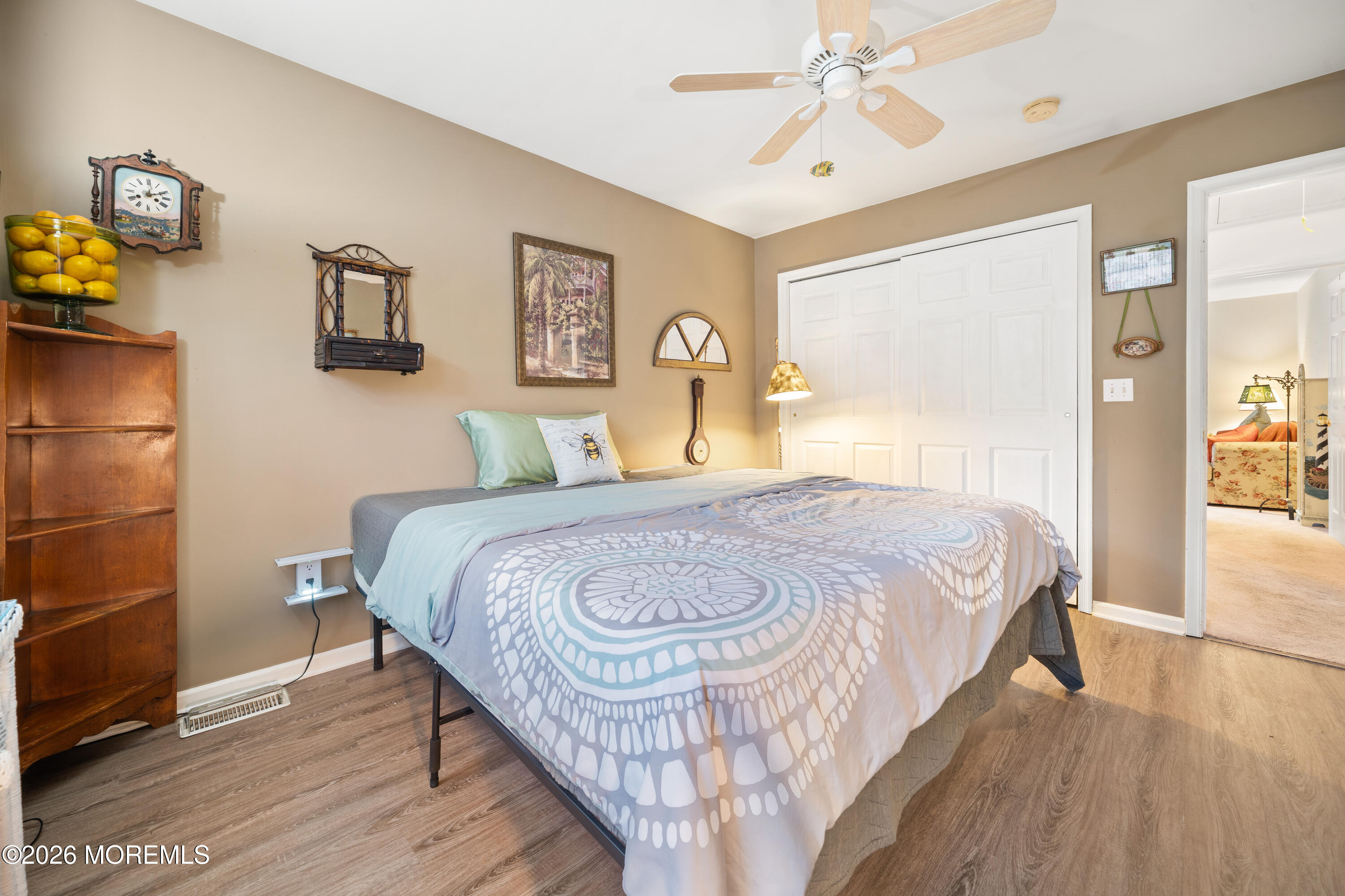 994 Treasure Avenue Manahawkin NJ 08050