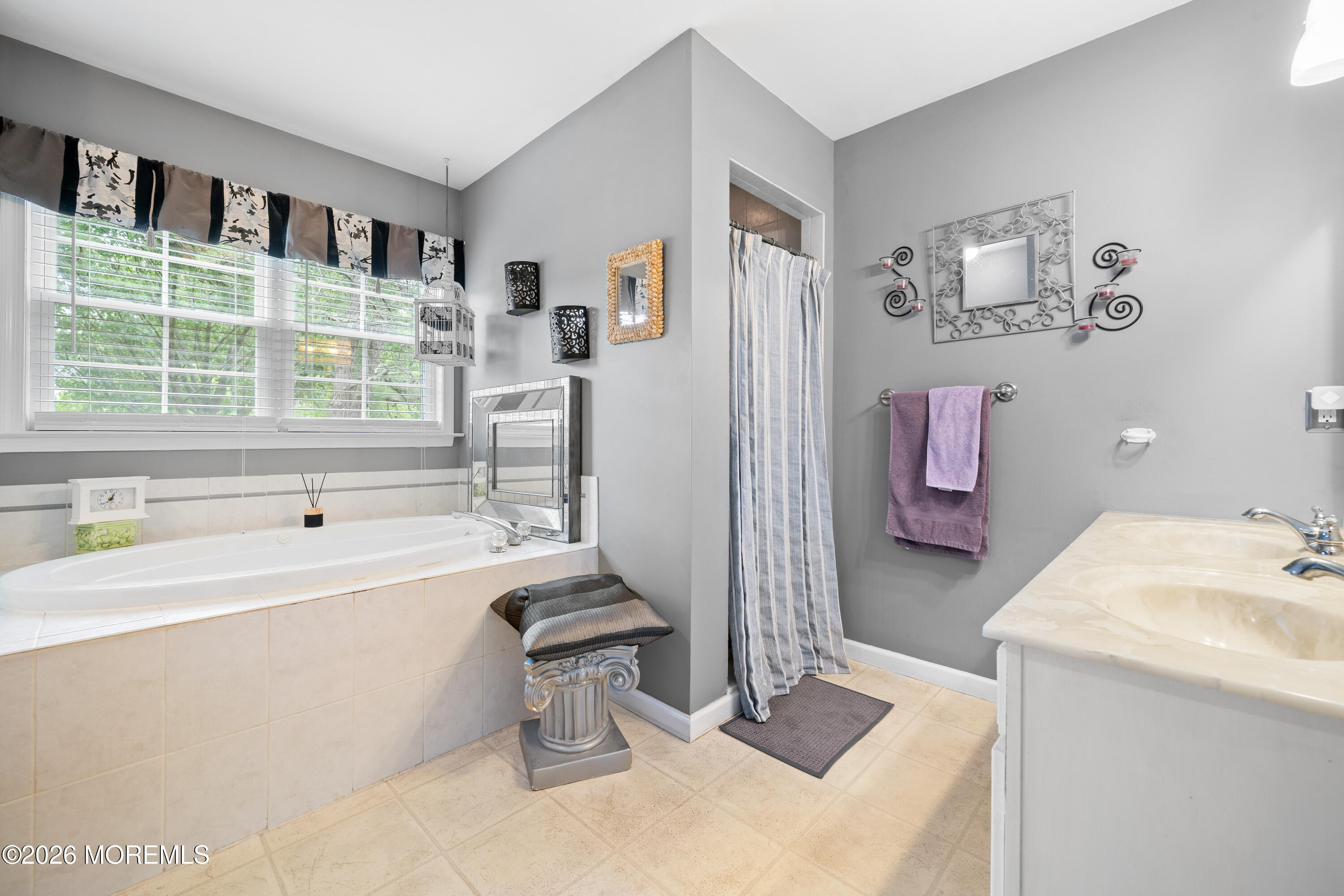 994 Treasure Avenue Manahawkin NJ 08050