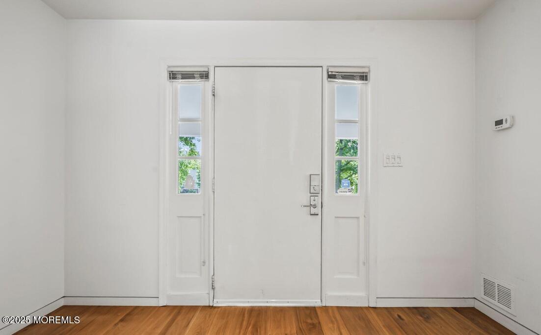 14 Kathy Street Kendall Park NJ 08824