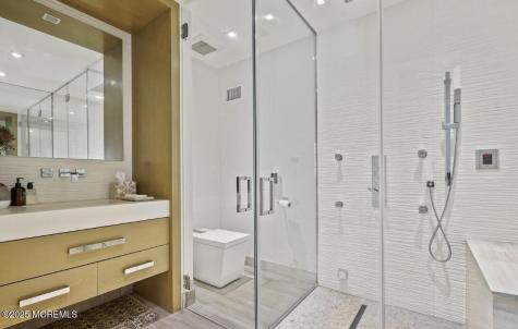 14 Kathy Street Kendall Park NJ 08824