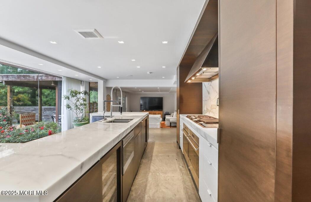 14 Kathy Street Kendall Park NJ 08824