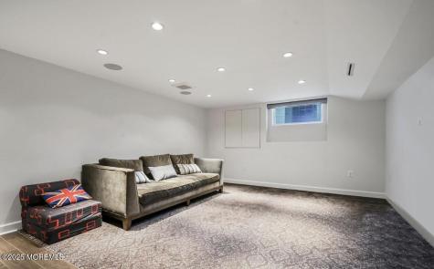 14 Kathy Street Kendall Park NJ 08824