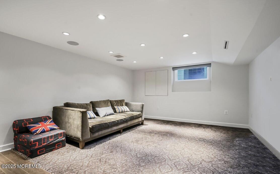 14 Kathy Street Kendall Park NJ 08824