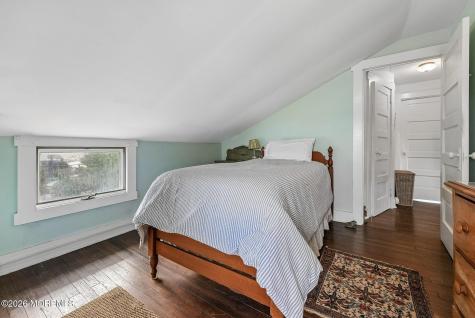 876 East Avenue Mantoloking NJ 08738