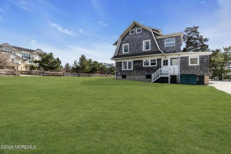 876 East Avenue Mantoloking NJ 08738