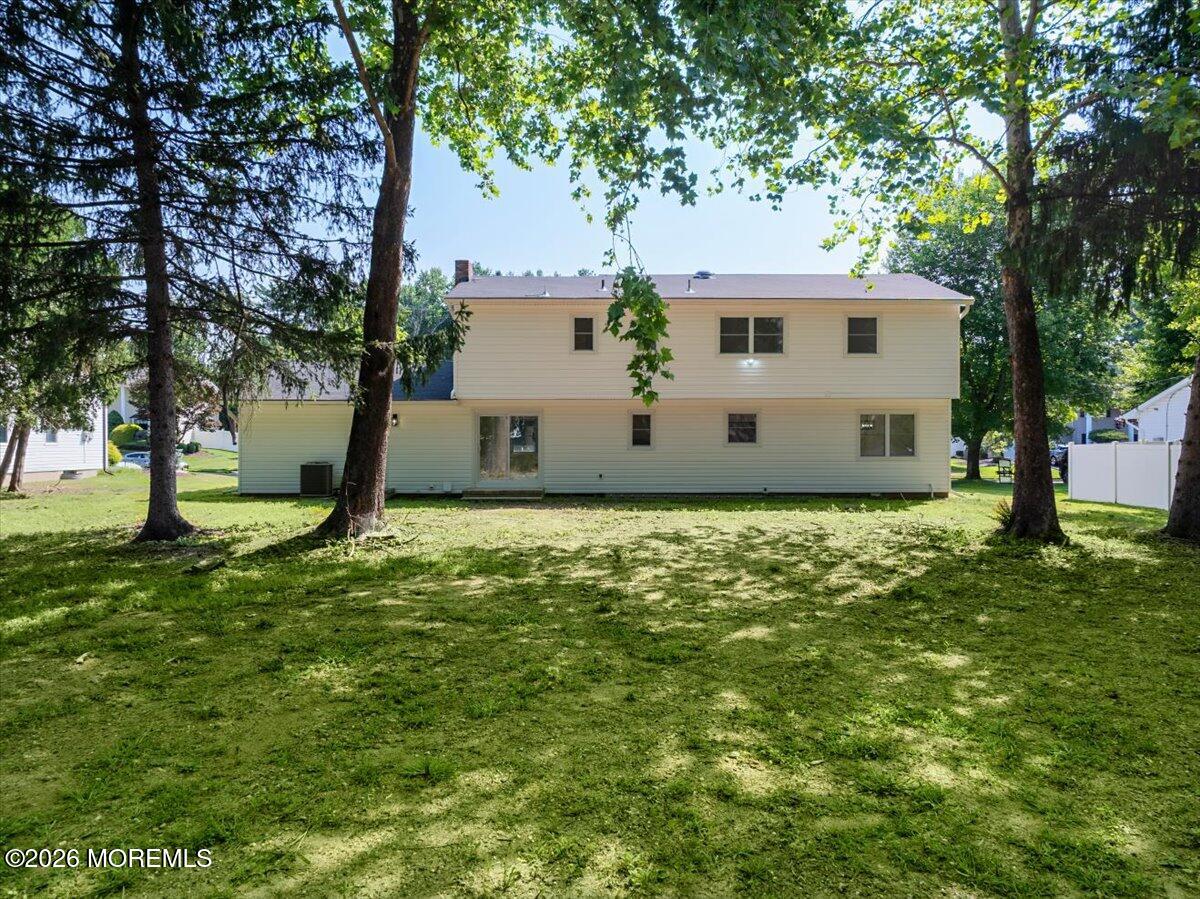 6 Geanne Way Marlboro NJ 07746