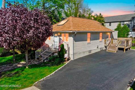 190 Hudson Avenue Middletown NJ 07748