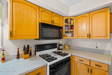 190 Hudson Avenue Middletown NJ 07748