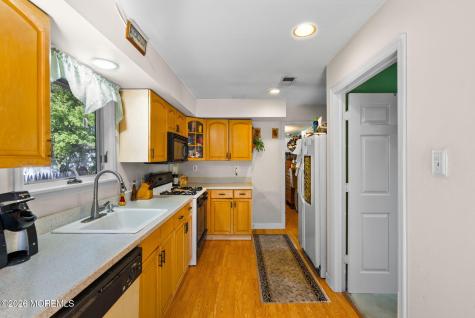 190 Hudson Avenue Middletown NJ 07748