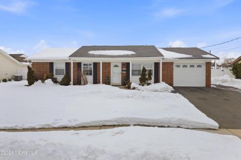 15 Drexel Terrace Monroe NJ 08831