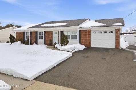 15 Drexel Terrace Monroe NJ 08831