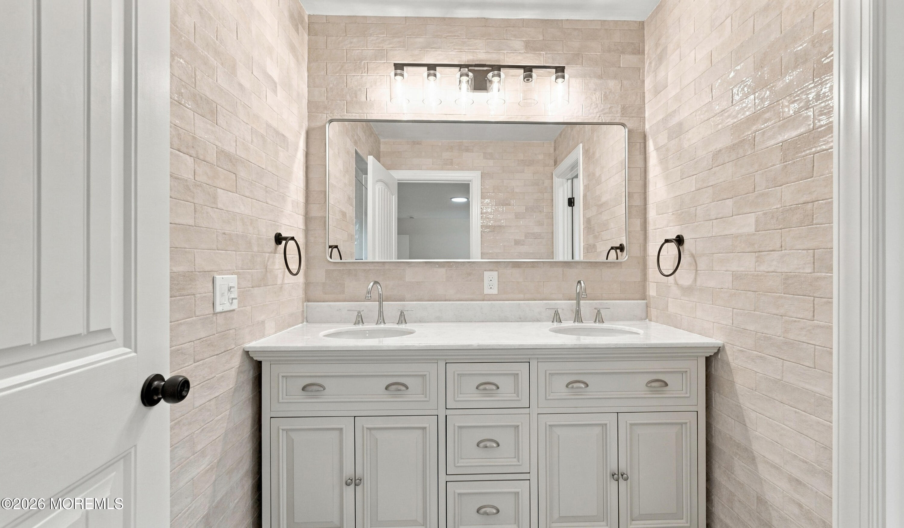 3 E Caines Drive Cream Ridge NJ 08514