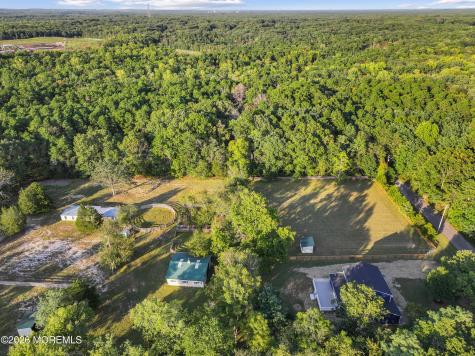 3 E Caines Drive Cream Ridge NJ 08514