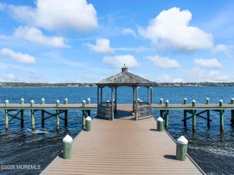 533 Huntington Avenue Pine Beach NJ 08741