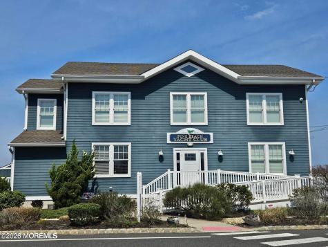533 Huntington Avenue Pine Beach NJ 08741