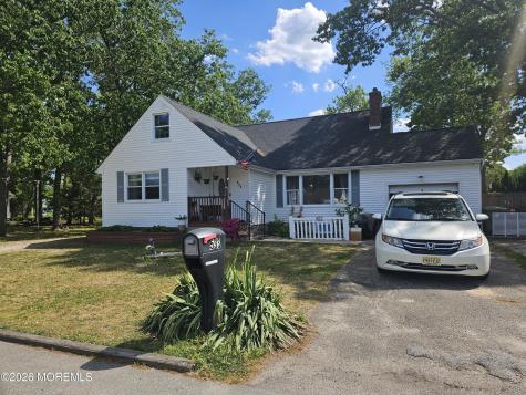 533 Huntington Avenue Pine Beach NJ 08741