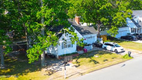 533 Huntington Avenue Pine Beach NJ 08741
