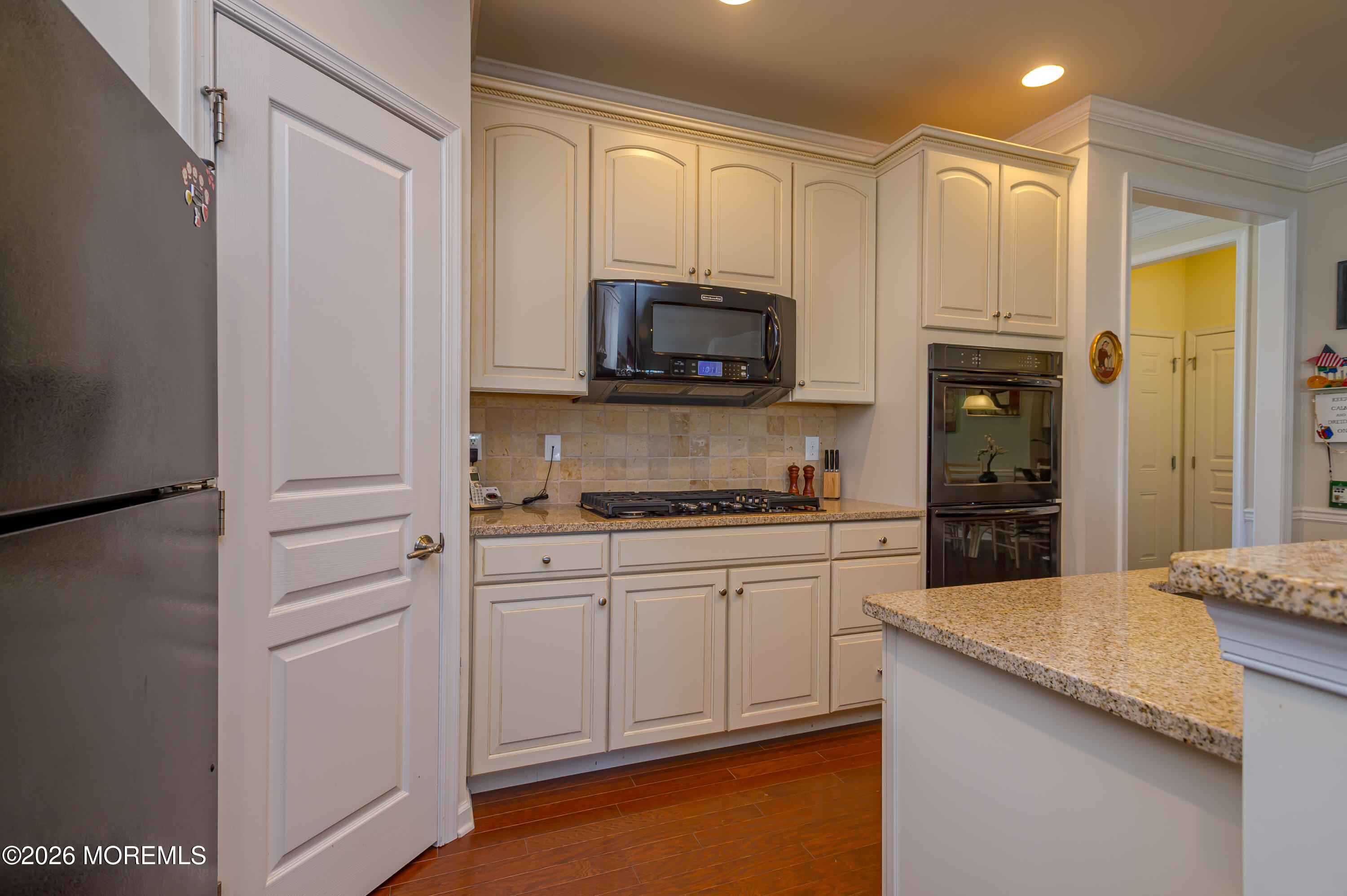8 E Dartford Drive Farmingdale NJ 07727
