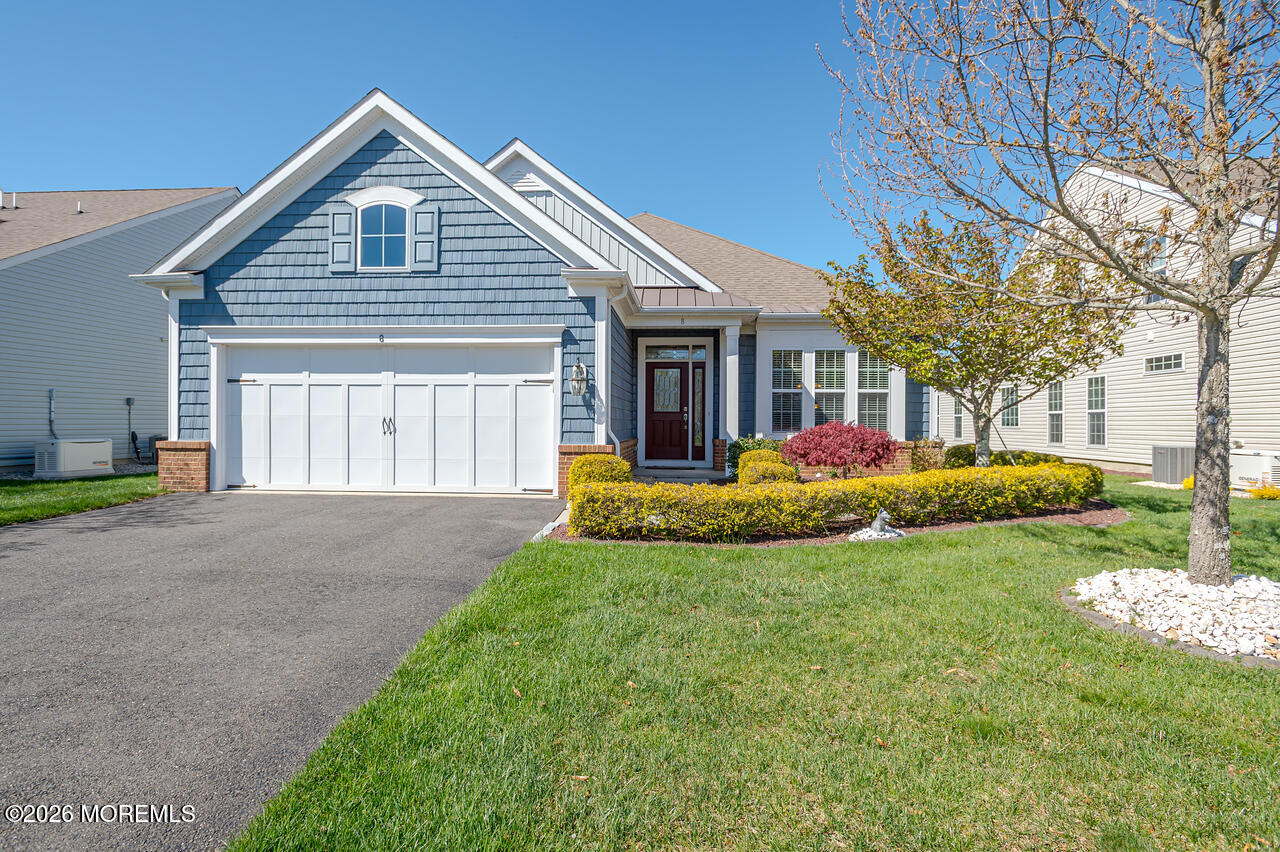 8 E Dartford Drive Farmingdale NJ 07727